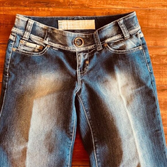 Enyce Y2K Denim Capri Medium Wash Distressed Look Dual Buckle Closure Jeans 7 - Picture 2 of 8